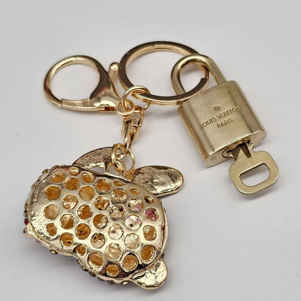 LV Gold Padlock & Key 🔒 Authentic Louis Vuitton Bag Unbranded Rabbit Charm - Picture 3 of 9